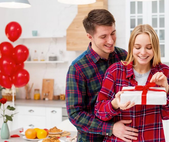 Make Her Heart Melt: Valentine’s Day Gifts for Her in 2024